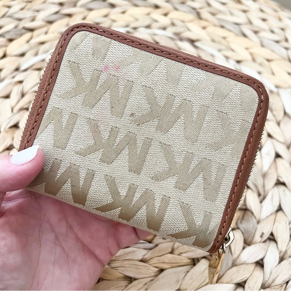 Michael Kors canvas monogram with genuine leather trim zip-around card wallet - Picture 5 of 9